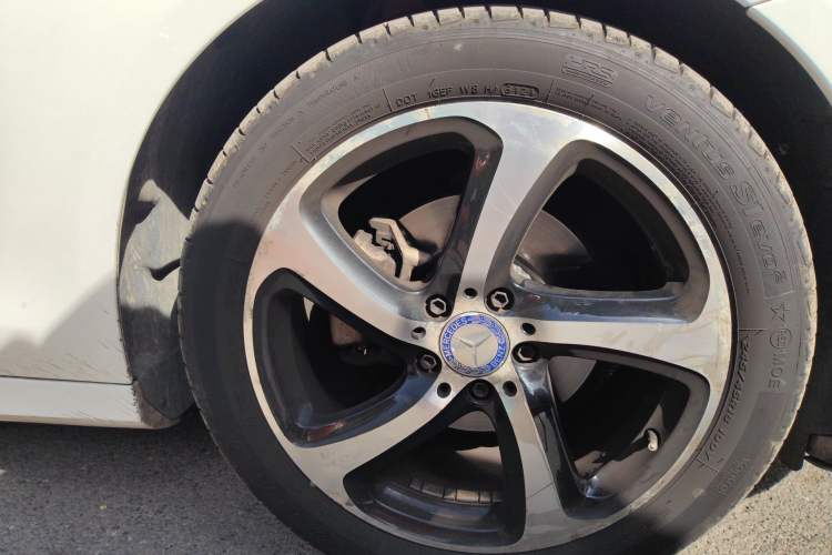 Used Mercedes-Benz E-Class 2017 E 200 Sport Right Front Wheel Hub