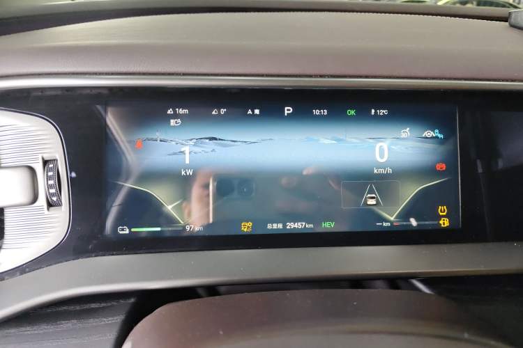 Used Denza D9 2024 DM-i 980 Four-Wheel Drive Prestige Model
