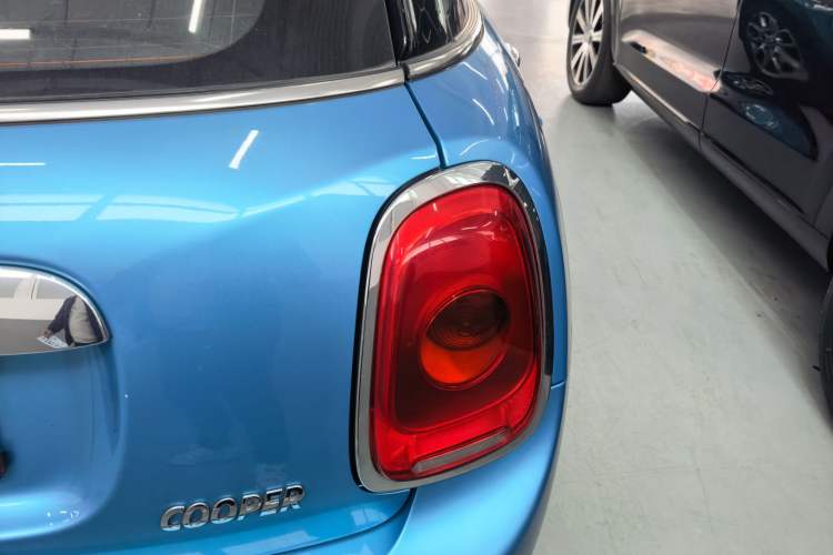 Used MINI 2015 1.5T COOPER Fun Five-Door Edition
