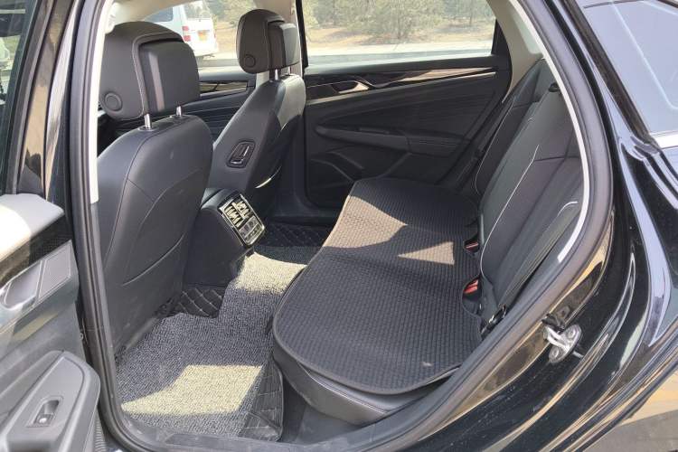 Used Volkswagen Passat 2024 380TSI Dragon Edition
