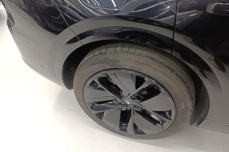 Used Li Auto L6 2024 Max Right Rear Wheel Hub