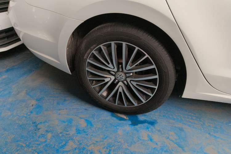 Used Volkswagen Lamando 2017 280TSI DSG Luxury Edition
