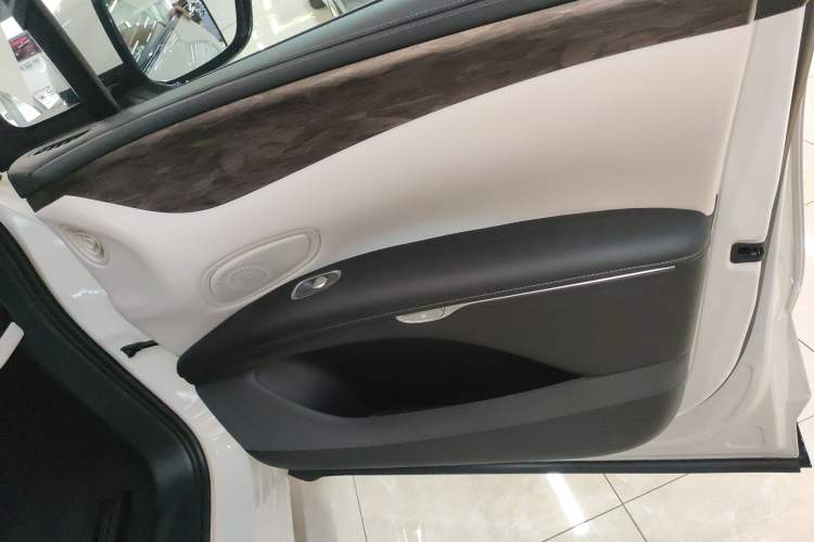 Used IM LS7 2024 90 kWh Max Elite Rear-Drive Version