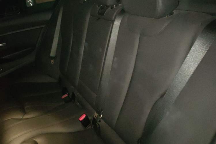 Used BMW 3 Series 2016 320Li Ambition Model
