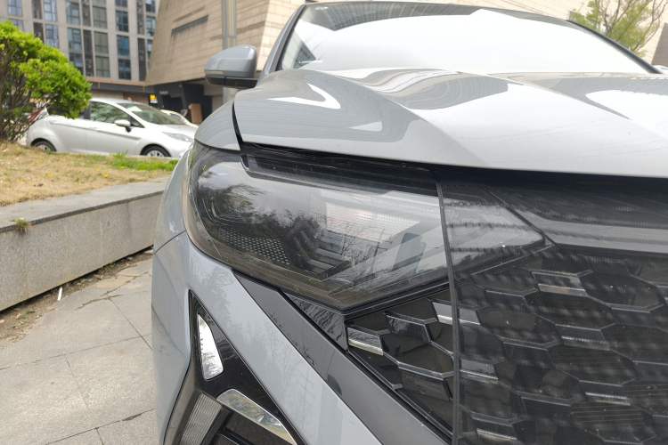 Used Jetta VS5 2024 280TSI Automatic Pioneer Edition Right Front Headlight