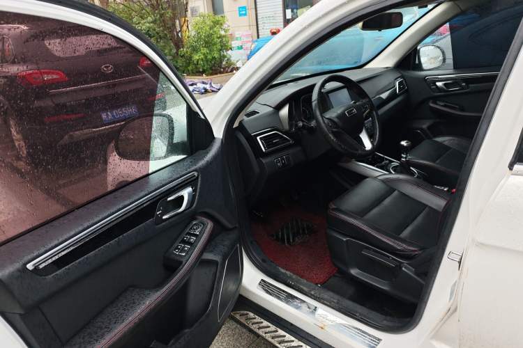 Used Zotye Domy X5 2015 1.5T Manual Luxury Version China IV Standard Driver Seat