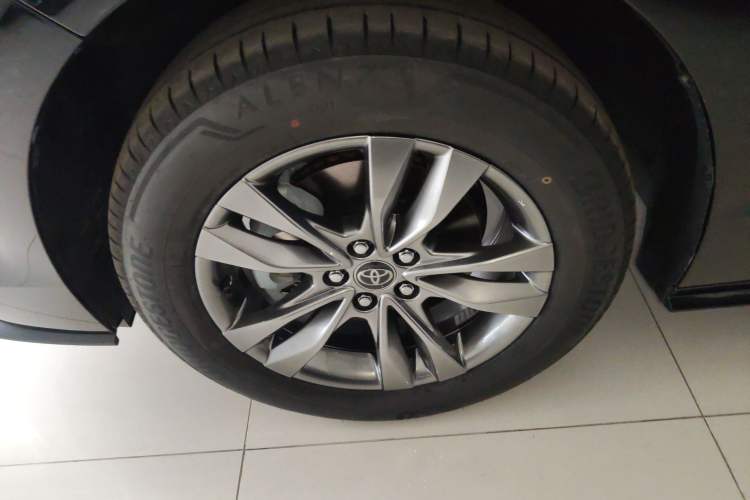 Used Toyota Sienna 2026 Model 2.5L Dual-Engine Four-Wheel-Drive Prestige Edition