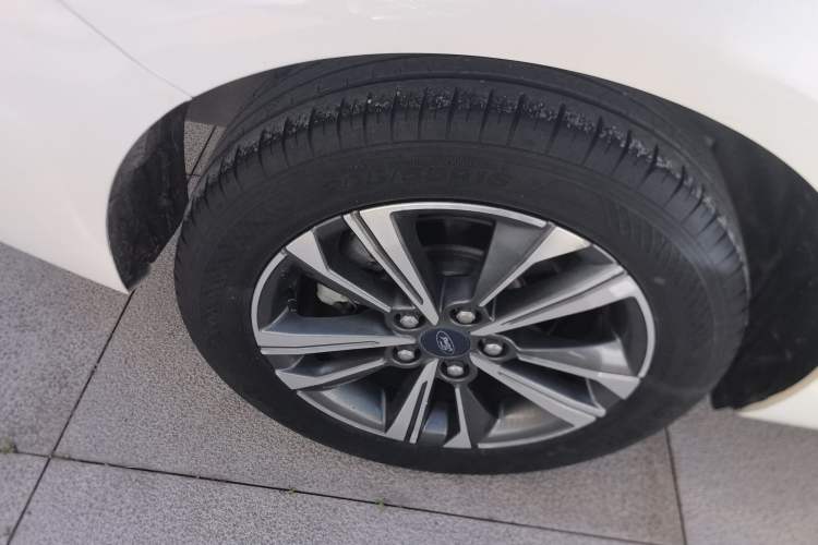 Used Ford Escort 2021 1.5L Automatic Diamond Edition Right Rear Wheel Hub