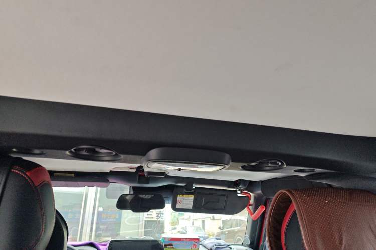 Used BAIC Off-Road BJ40 2018 PLUS 2.3T Automatic Four-Wheel Drive Flagship Version China V Emission Standard Headliner