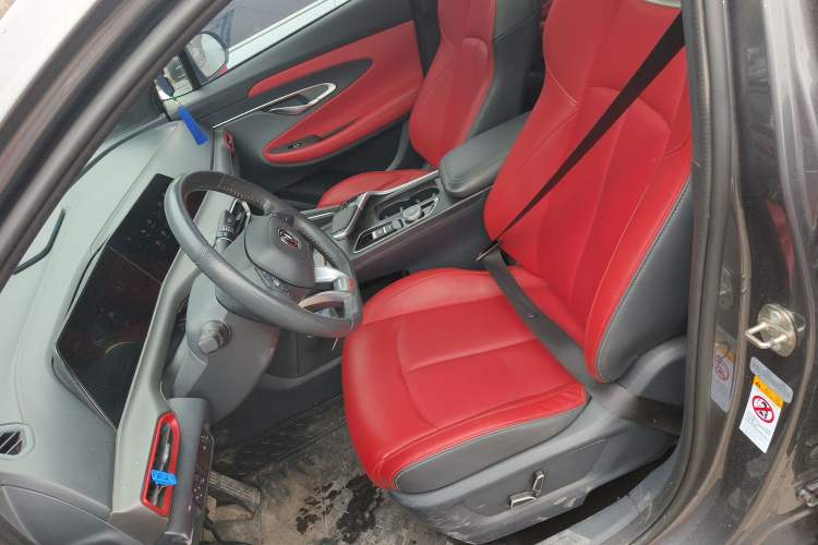 Used CHANGAN UNI-T 2020 1.5T Prestige Version
