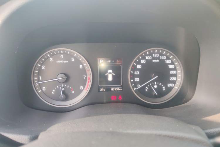 Used Hyundai Tucson 2015 2.0L Automatic Two-Wheel Drive Smart Version Instrument Cluster