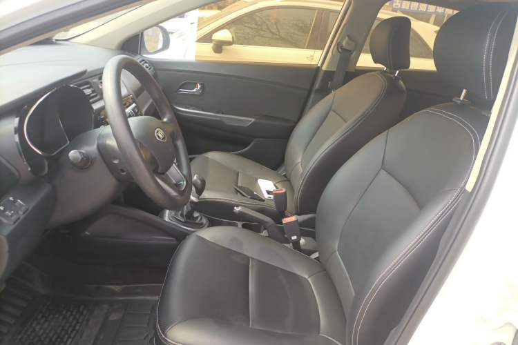 Used Kia K2 2012 Sedan 1.4L MT TOP Commemorative Edition