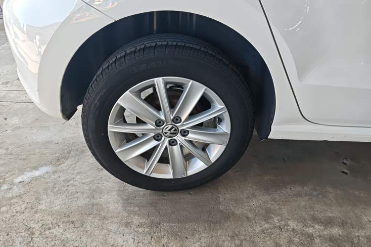 Used Volkswagen Polo 2013 1.6L Automatic Luxury Edition
