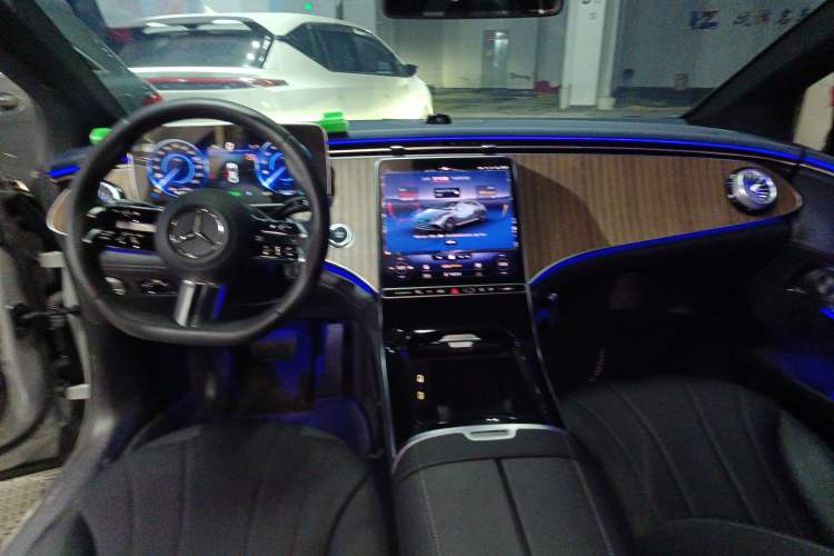 Used Mercedes-Benz EQE 2022 350 Pioneer Edition
