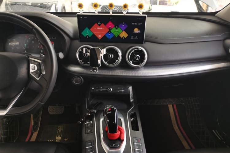 Used Wey VV5 2021 1.5T Two-Wheel Drive Smart Pioneer Audio And AC Panel