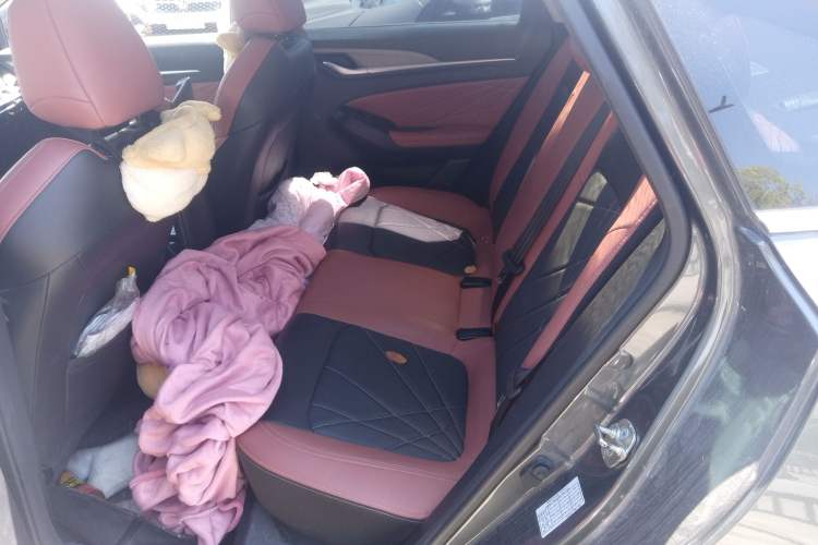 Used CHANGAN Eado 2022 PLUS Blue Whale NE 1.4T GDI DCT Prestige Edition
