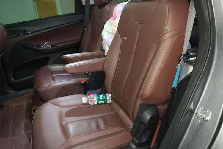 Used Buick GL6 2018 18T 6-Seater Prestige Model
