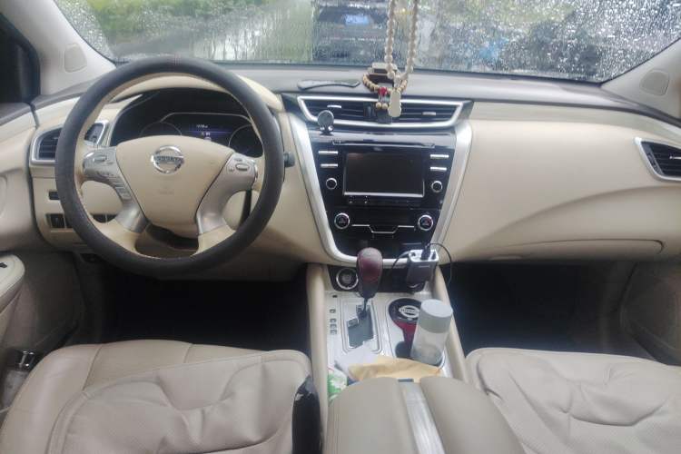 Used Nissan Murano 2015 2.5L XL Two-Wheel Drive Smart Edition Center Console