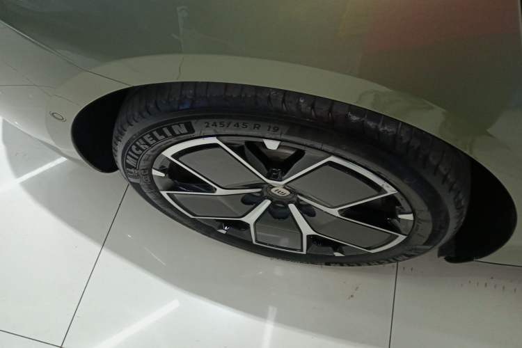 Used Xiaomi Auto SU7 2024 Rear-Drive Ultra-Long Range Advanced Pro-Level Intelligent Driving Version