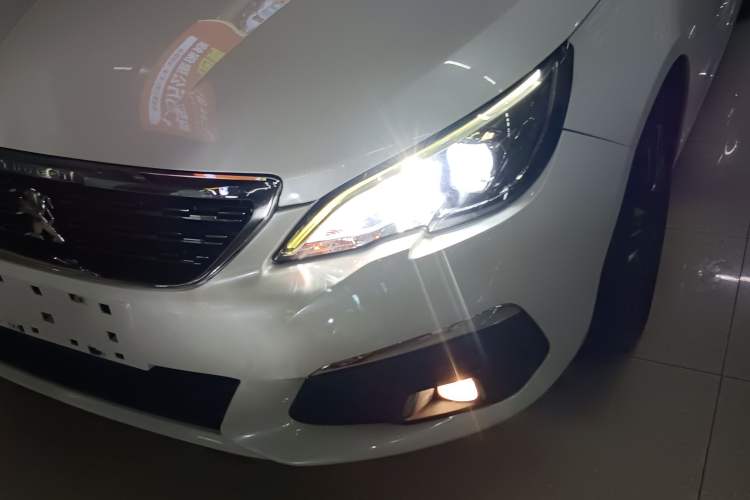 Used Peugeot 308 2016 1.6L Automatic Luxury Edition
