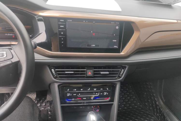 Used Volkswagen Tharu 2022 280TSI Two-Wheel-Drive Luxury Edition Audio And AC Panel