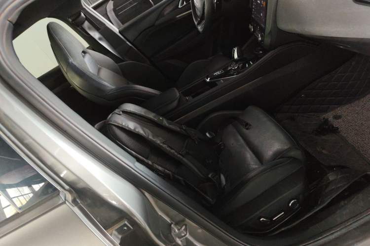 Used Lynk & Co 03 2022 1.5TD DCT JingPro Right Front Seat