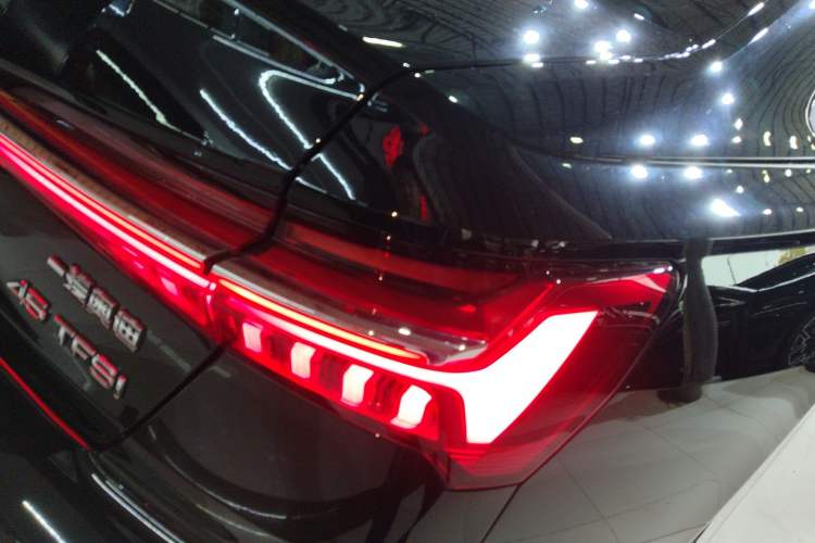 Used Audi A6L 2024 45 TFSI Prestige Dynamic Edition Right Rear Taillight