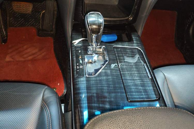 Used Toyota Crown 2015 2.0T Fashion Edition
