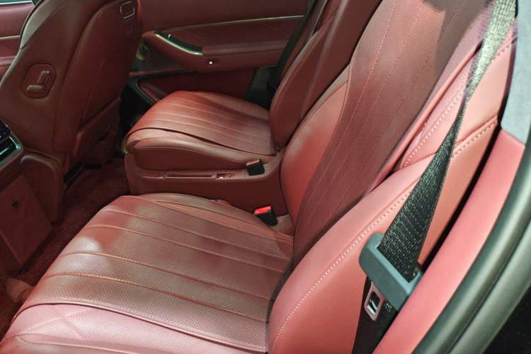 Used Hima AITO M8 2025 Extended-Range Max+ Version 53.4 kWh 6-Seater Edition
