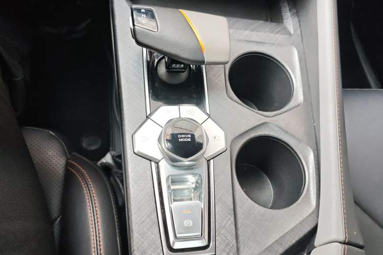 Used Changan UNI-V 2022 1.5T Smart Navigation Version
