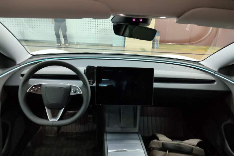 Used Tesla Model 3 2023 Rear-Wheel-Drive Version Center Console