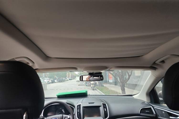 Used Ford Edge 2018 EcoBoost 245 Four-Wheel Drive Titanium 7-Seater
