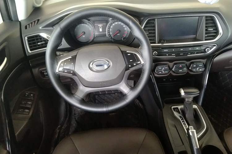 Used GAC Trumpchi GS4 2015 200T G-DCT Luxury Edition Steering Wheel