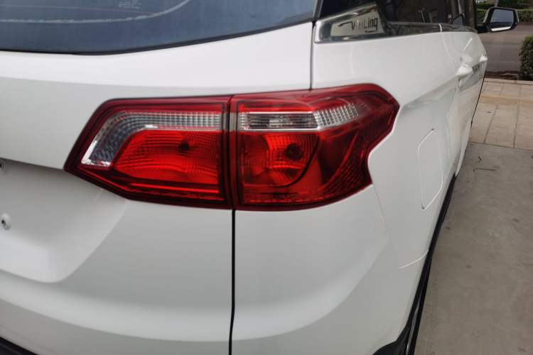 Used Wuling Hongguang S3 2018 1.5T Manual Comfort Model China V Standard