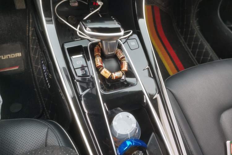 Used Hyundai ix25 2020 1.5L CVT DLX Prestige Version Gear Lever