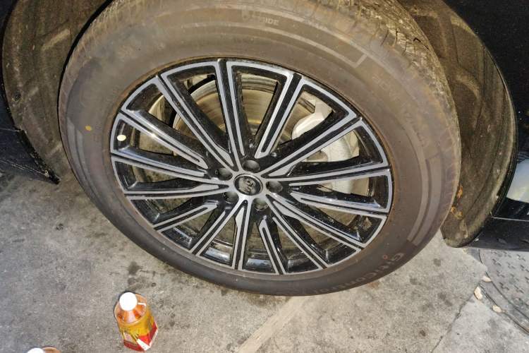 Used Geely Galaxy M9 2025 Model 230km Two-Wheel-Drive Exploration Edition
