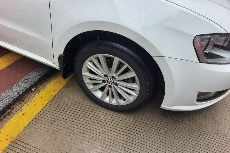 Used Volkswagen Gran Lavida 2013 1.4 TSI Automatic Comfort Model
