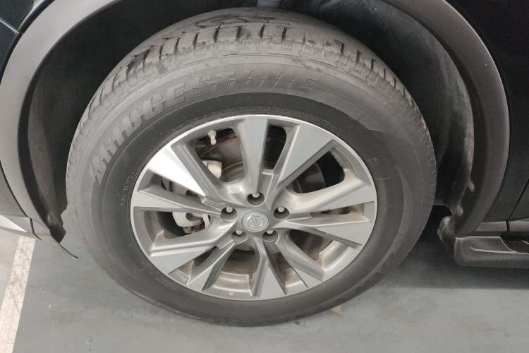 Used Nissan Murano 2019 2.5L XL Two-Wheel Drive Smart Connect Luxury Edition China VI Standard Left Front Wheel Hub