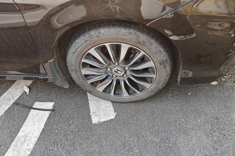 Used Honda Crider 2013 1.8L automatic luxury edition