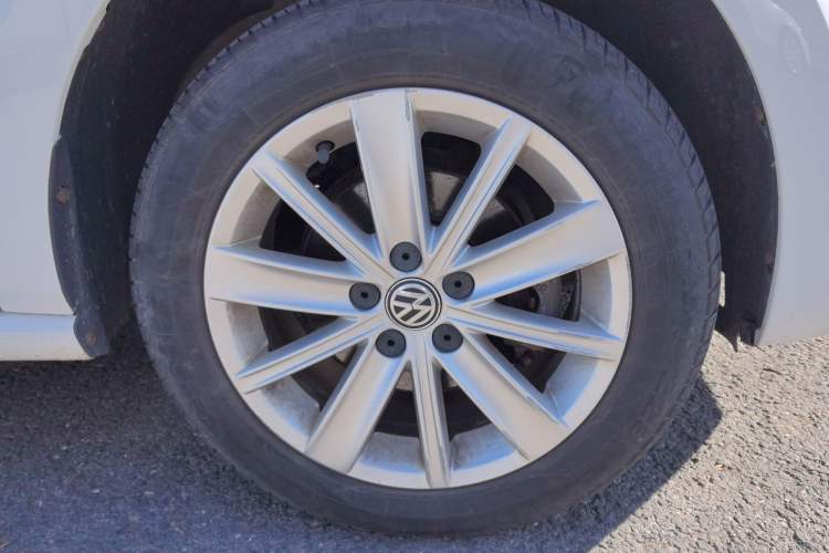 Used Volkswagen Polo 2014 1.4L Automatic Comfort Edition Exterior 4