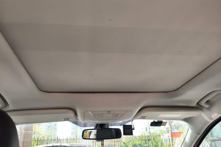 Used Ford Kuga 2015 1.5L GTDi Four-Wheel-Drive Elite Model Headliner