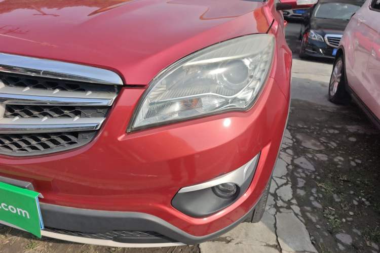 Used CHANGAN CS35 2015 1.6L Manual Luxury Model China IV Standard
