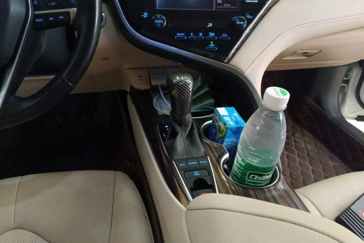 Used Toyota Camry 2019 2.5G Luxury Edition China VI Standard Gear Lever