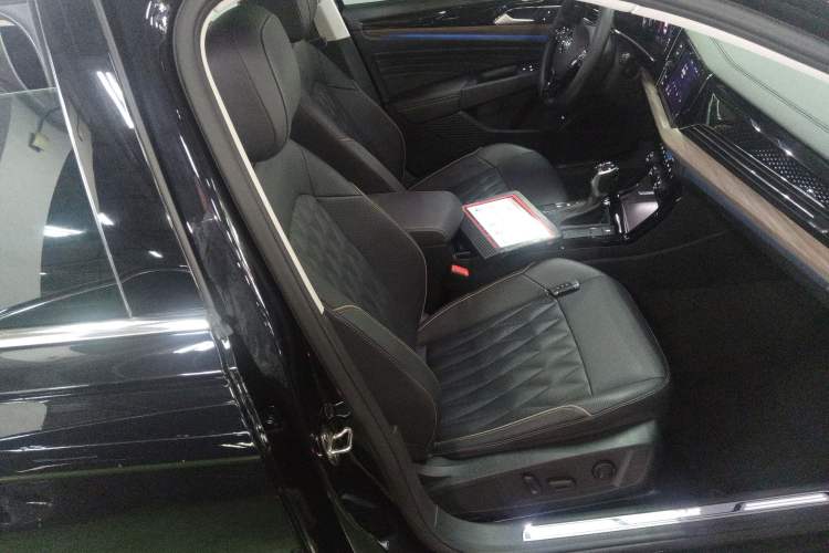 Used Volkswagen Passat 2019 330TSI Luxury Edition China V Standard
