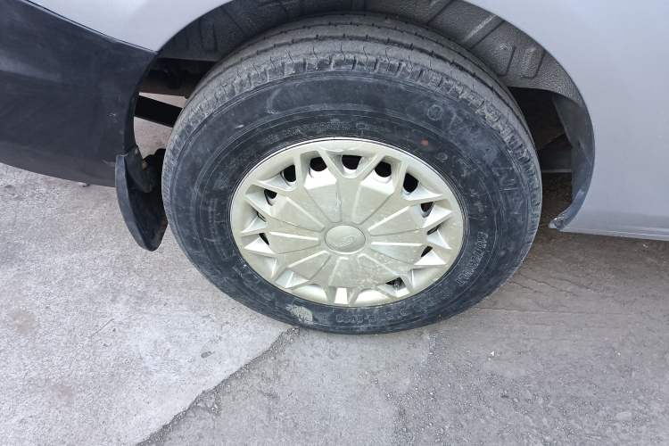 Used Ford Transit 2017 2.0T Diesel Multi-Function Commercial Vehicle Mid-Drive Mid-Roof China V Standard
