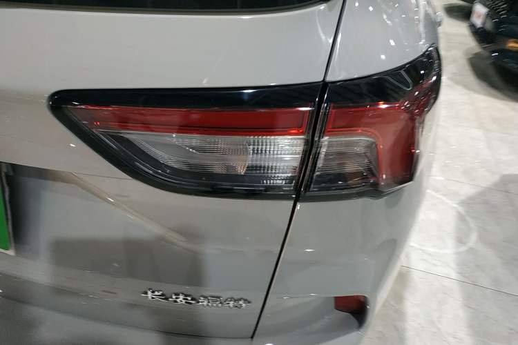 Used Ford Escape 2024 EcoBoost 245 Four-Wheel Drive ST-Line Pro Trim