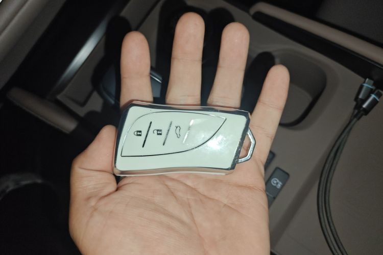 Used Lexus ES 2025 200 Premium Edition Vehicle Key