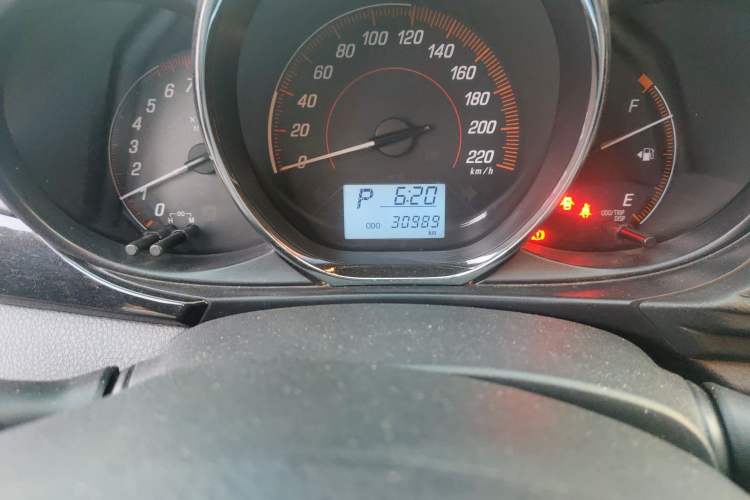 Used Toyota YARiS L Zhi Xuan 2020 X-Trail X 1.5L CVT Luxury Edition Odometer Close Up