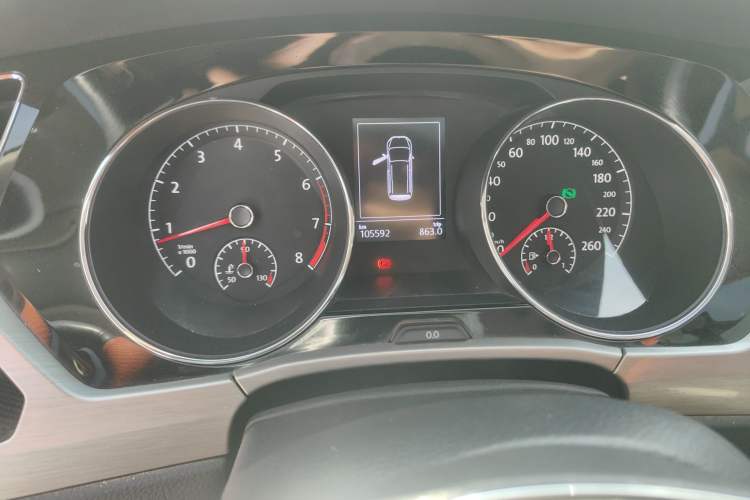 Used Volkswagen Touran 2018 Volkswagen Touran L 280TSI DSG Boundary Edition 7 Seats China V Emission Standard Odometer Close Up