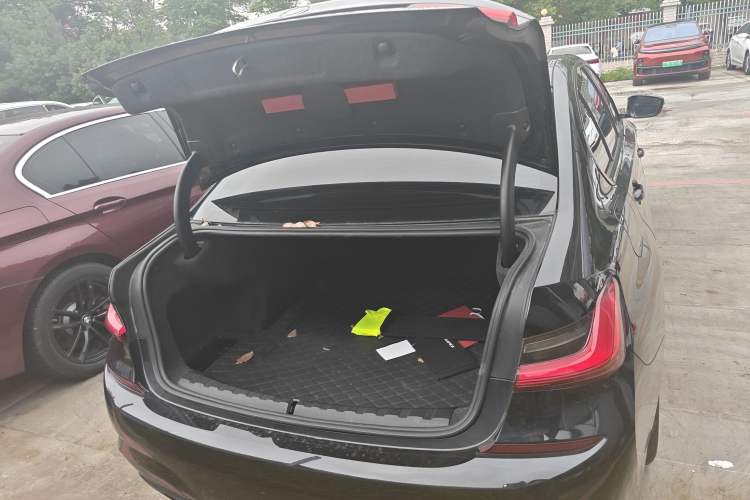 Used BMW 3 Series 2021 Second Facelift 325Li M Sport Night Edition Package Trunk